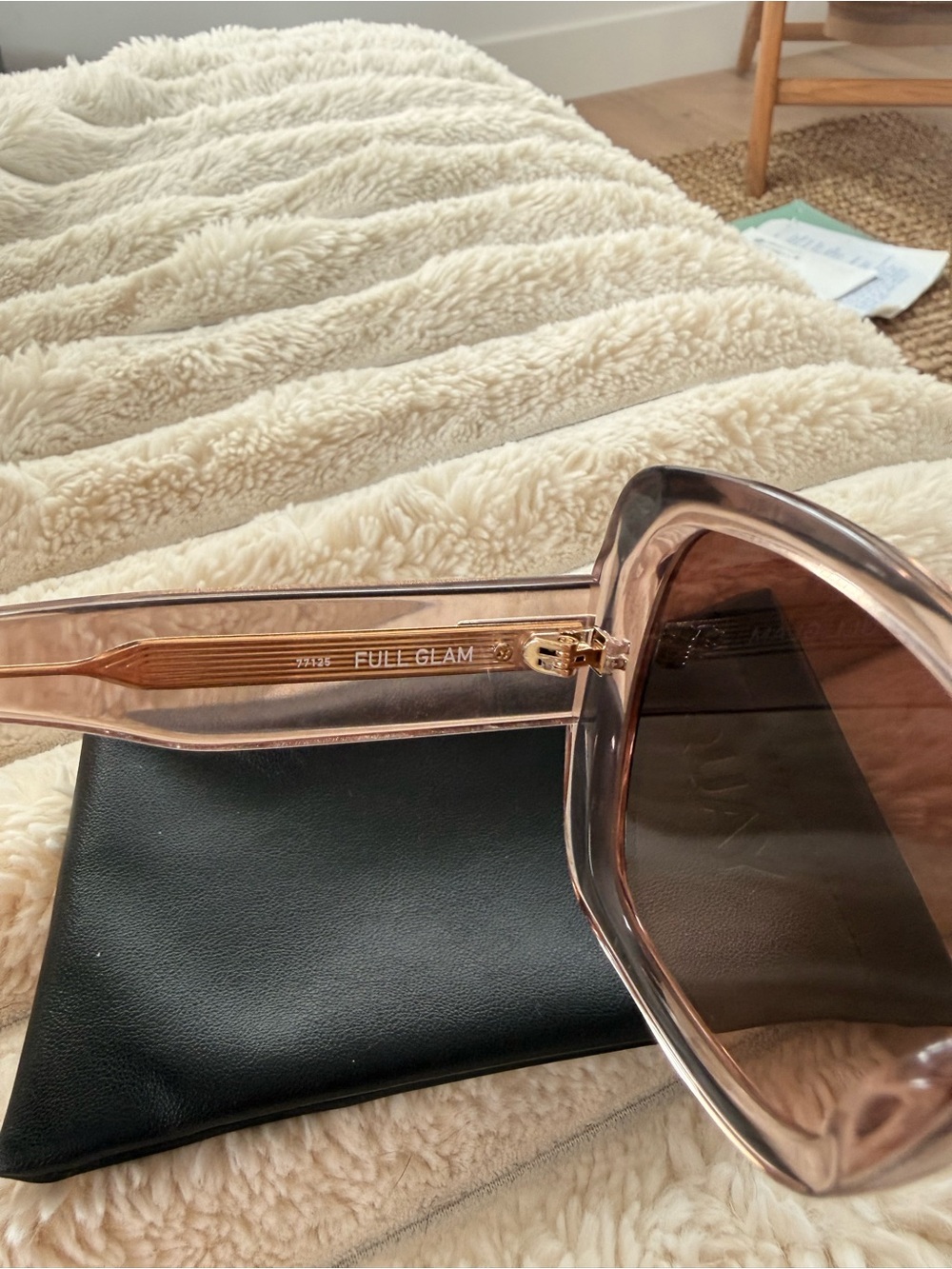 QUAY - Full Glam Sunglasses in Doe/Brown Fawn- NWOT - Picture 6 of 7